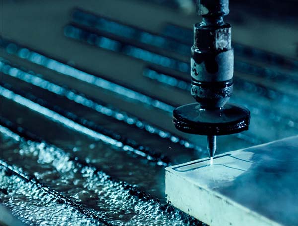 Su Jeti Kesim Makineleri için Saf Su 1 Su Jeti Kesim Makineleri için Saf Su